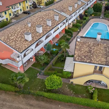 公寓 Villaggio Leopardi *