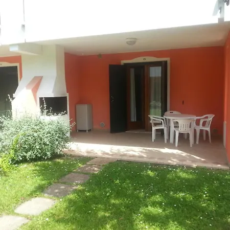 Villaggio Leopardi דירה *