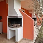 شقة Villaggio Leopardi بيبيوني