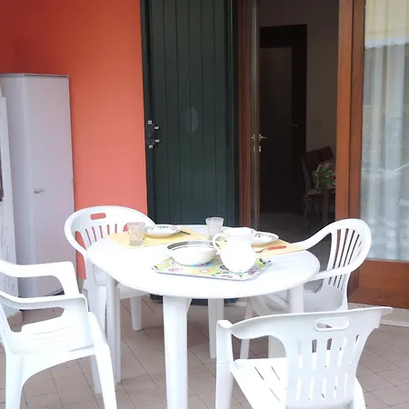 Апартаменти Villaggio Leopardi